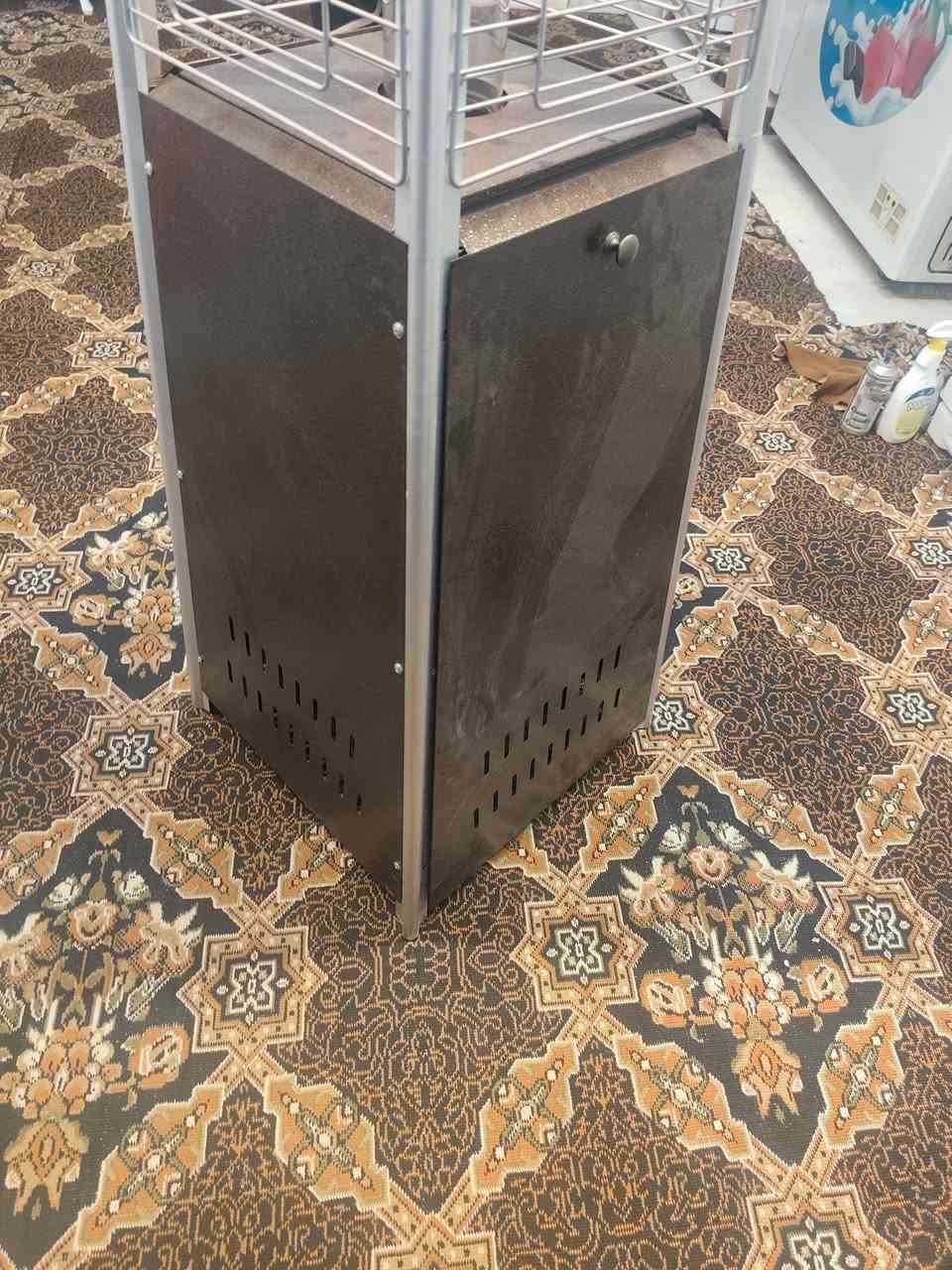 سلام عليكم اخوان صوبه هرميه نضيفه جدآ للبيع سعر250  العنوان جسر ديالى للستفسار ***********
