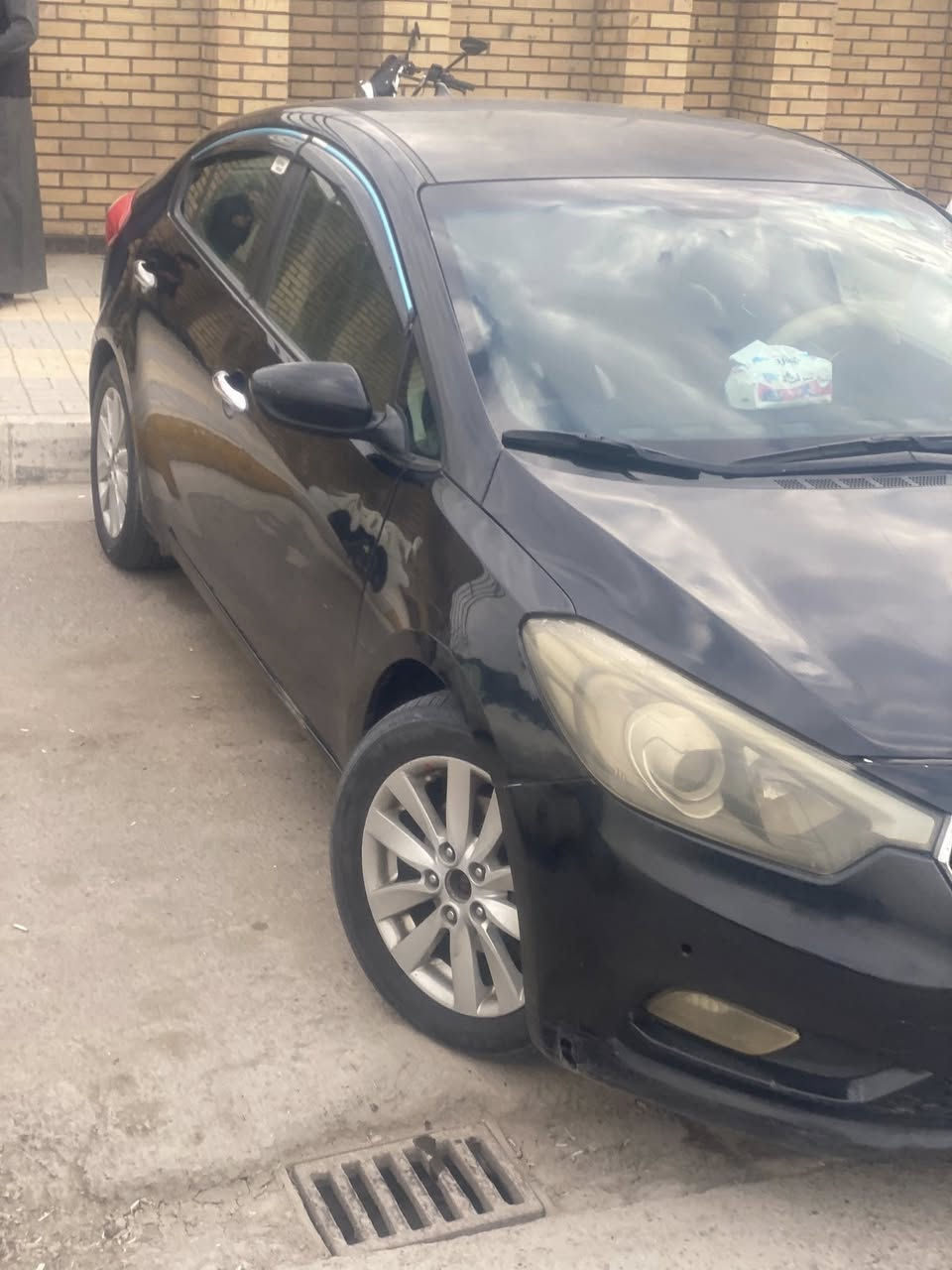 سياره فورتي موديل 2016 
بيهه 3 قطع صبغ بدون دواخل 
السعر 105$
***********
