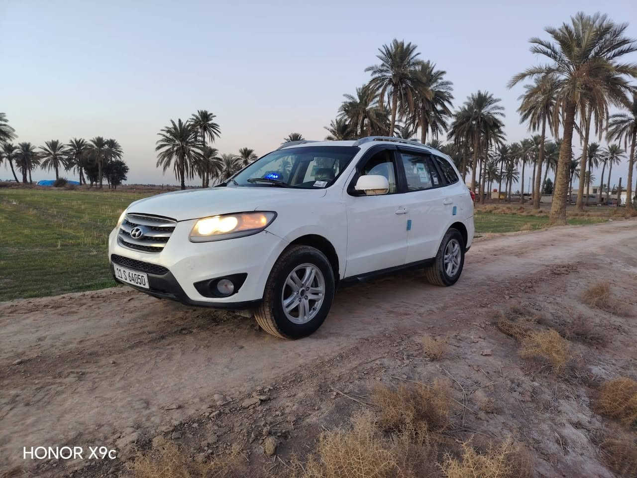 السلام عليكم هونداي سنتافي للبيع 2012 خليجي سته سلندر سبعه راكب ثلاث قطع تبريد انجماد كاميرا حساسات  خلفي كشنات جلد كشنات كهرباء  شاشه كبيره فور ويل داخل بيجي سياره جاهزه كير مكينه جدد تخم تاير جديد كهربائيات كلها شغال سياره جديده فول مو صفات رقم بغداد دولي بسمنه  السياره بيه تجيه ومصبوغه عام السعر 98بلاش بلاش بلاش ماكو هيج سعر بيع مستعجل مكان السياره حله رقم الهاتف ***********
