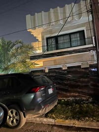 (حي الجامعة محله 635)للبيع دار(مساحته 128 متر سند مستقل) الوجه 8م والن...