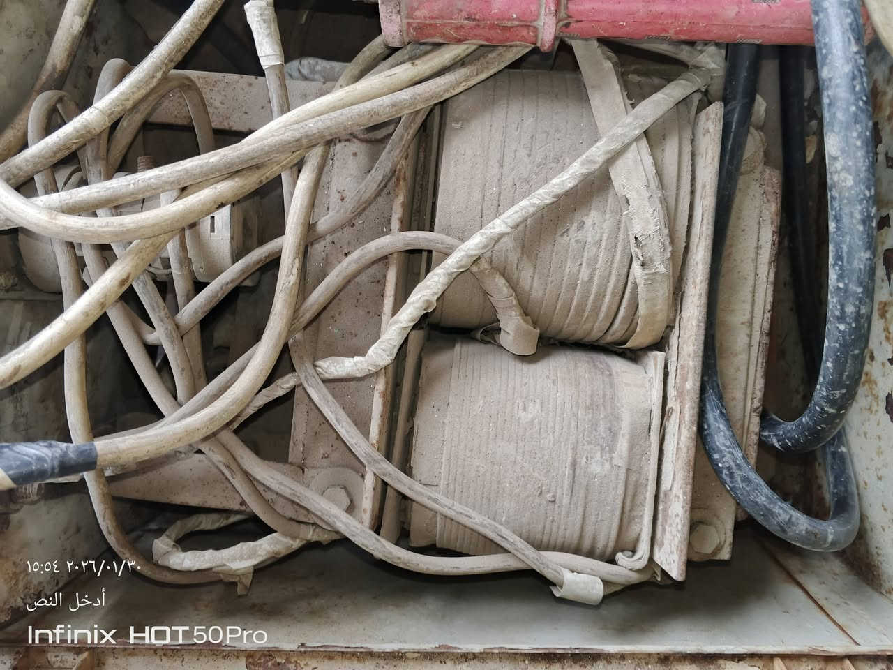 ماكنة لحام القادسية القديمة ملف ظفيرة كما موضح بالصورة شغالة للبيع السعر 150 الاتصال ع ***********
