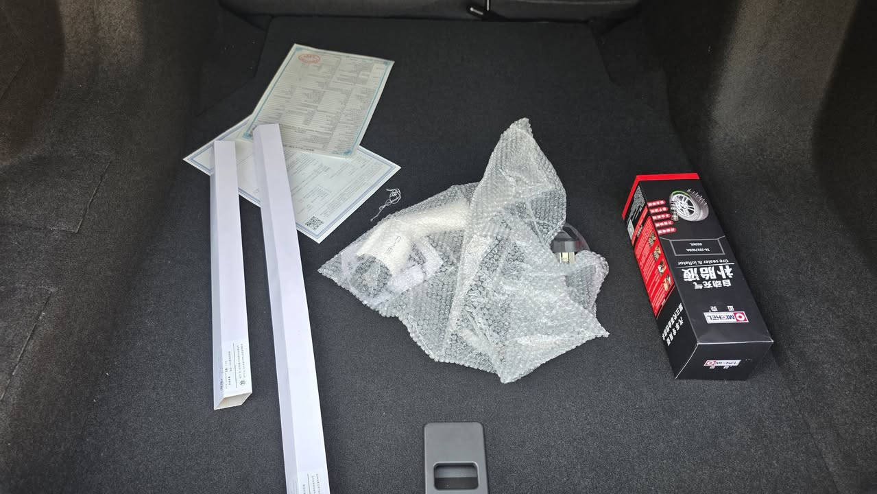 تحية طيبة...
سيل 5   seal 05 
زيرو 
مرقم 
١.كامرة
٢.داخل جلد
٣.حساسات
٤.تبريد قطعتين
٥.فول لد وزنون 
السيارة كاملة مكملة ورقم مميز عليهة + غراضهة كاملة+معربة وبرامج عليهة
للاستفسار (واتساب) فقط  : ***********
العنوان بغداد البياع
