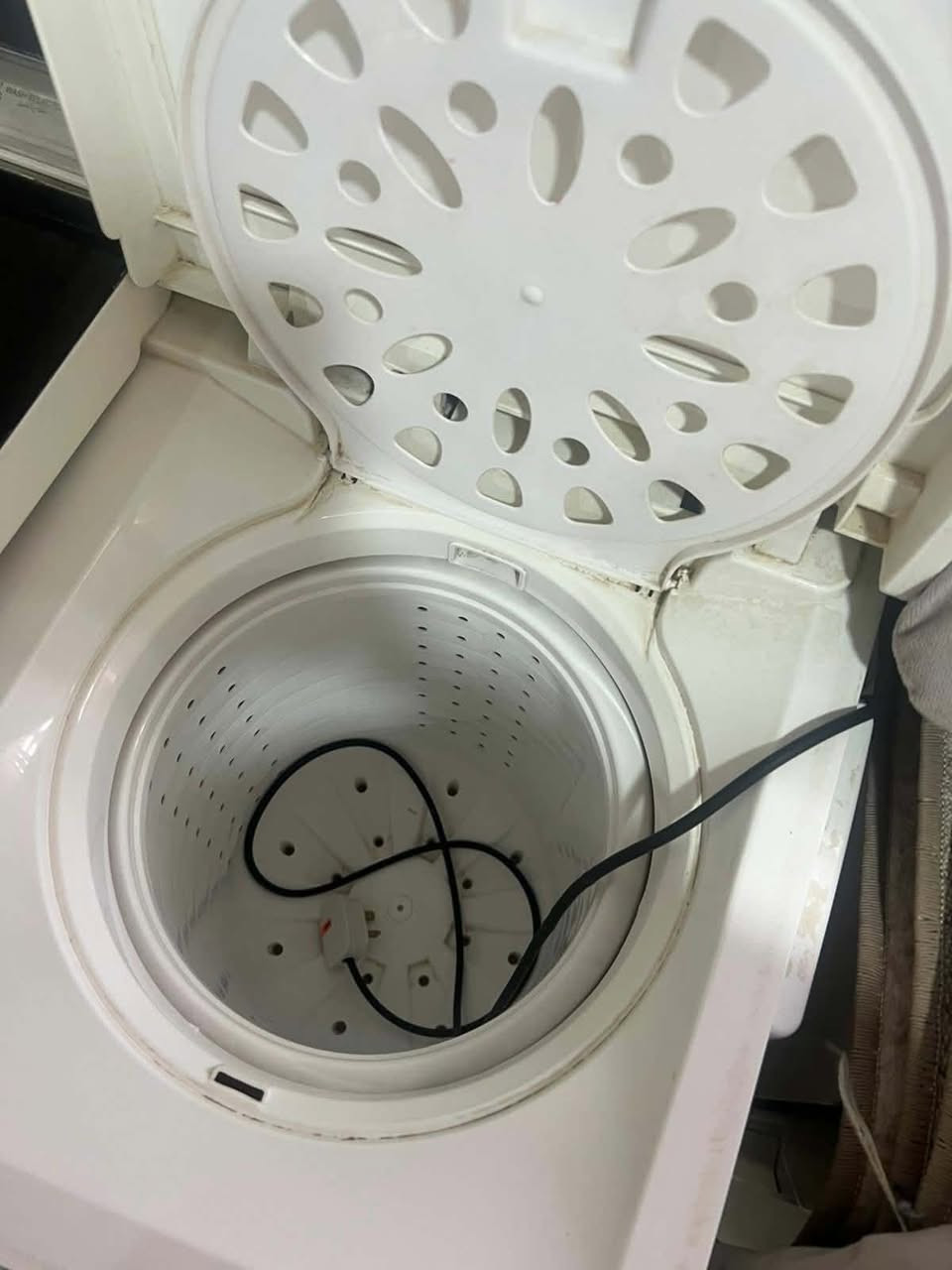 غساله للبيع نضيفه  بس التجفيف عاطل السعر 90 بيها مجال العنوان تكريت الديوم


**إذا كنت صاحب هذا الإعلان وتريد حذفه لأي سبب، رجاءا أرسل رسالة إلى الدعم الفني**