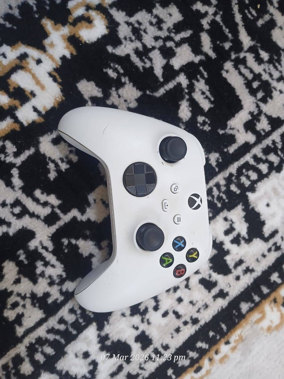 السلام عليكم
اكسبوكس سيريس اس نضيف ذاكرة 512 مابيه اي عطل نظافة فول الله شاهد الجهاز بيه حساب مشترك فيفا 26 و بيس 2021 
وياه يدات ثنين اصليات وحدة مابيهة اي عطل و الثانية الكير مالتهة يشكل كيبلات الجهاز كاملة و الجهاز بدون كارتونة  
السعر :400 و بيه مجال 
المكان بغداد هور رجب


**إذا كنت صاحب هذا الإعلان وتريد حذفه لأي سبب، رجاءا أرسل رسالة إلى الدعم الفني**