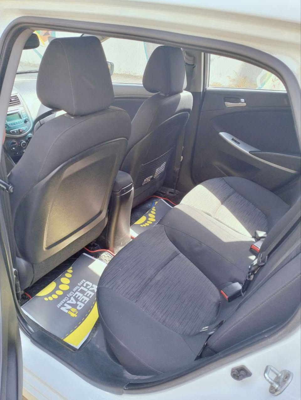 السلام عليكم و رحمة الله و بركاته
💢 اكسينت موديل 2017 لون ابيض (وارد امريكي)

⭕️ رقمها شمالي (اربيل) .. سونارها جديد و هزتها جديدة و السنوية مالتها جديدة (السيارة بأسمي .. تحويل مباشر بس اروح ابصم الك)

✅ محرك 1600 
✅ بيها نظام ECO
✅ هاش باك 
✅ تحكم ستيرن

⭕️ السعر خاص 

💢 مكاني بغداد - الاعظمية 

للتواصل و الاستفسار : رقم + واتس : *********** 

ِ
