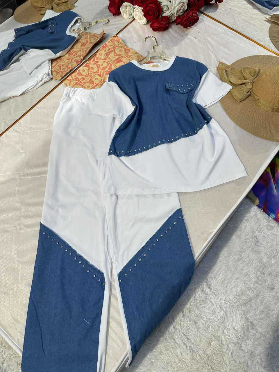 سوت قطعتين

الخامه حجري مطعم بجنز

القياسات M L XL XXL بغداد, العراق


**إذا كنت صاحب هذا الإعلان وتريد حذفه لأي سبب، رجاءا أرسل رسالة إلى الدعم الفني**