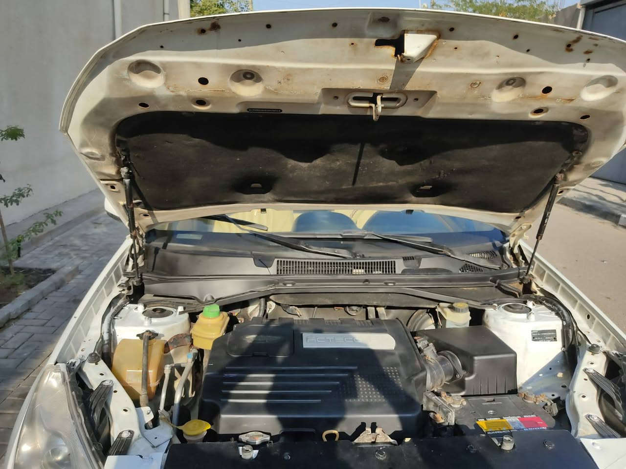 سلام عليكم للبيع تيكو مديل ٢٠١٤ رقم بصره لاماني مشروع وطني سنويه مامنتهيه كير ميكانيكي كير محرك حداديه تبريد تخم تاير كهربائيات جاهز مجهز مكفوله من ضربه وتبديل بيه صبغ حزام مكان سياره البصره القبله 
سعر ٦٣ 
***********
