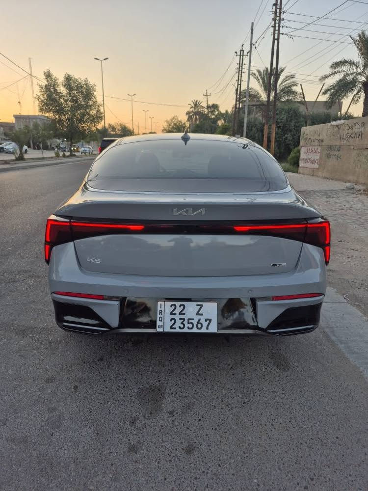 السلام عليكم 
كيا K5  2025
مكينة 2500 المرغوب
مواصفات Gt line الشكل الجديد 
لون سمنتي 
فول عده الفتحة 
بصمة ابواب وصندوق 
تشغيل عن بعد 
كشنات جلد 
كشن كهرباء 
تدفئة كشنات 
فول رادارات 
شحن لاسلكي 
مرقمة وجاهزة سنوية بأسمي تحويل 
ضرر سطحي خفيف بدون دواخل 
السيارة بيها بنيد صبغ ونص قبق جنطة 
شرط راديترات وغاز تبريد ومي شركة 
لغد شاصي كفالة 
ايرباكاتها سليمة 
السعر 200 وبيها مجال 
*********** 
*********** بغداد, العراق
