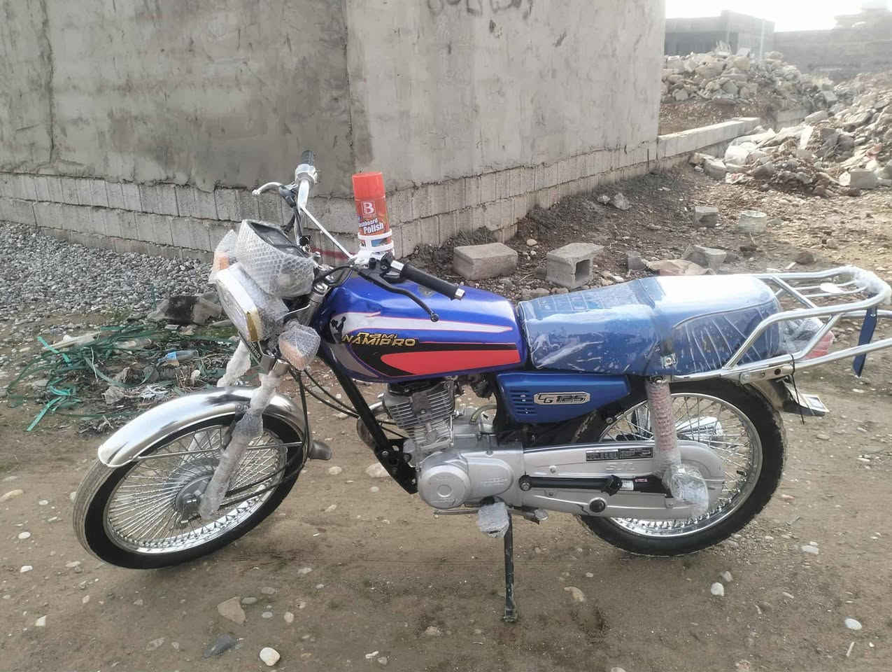 سلام عليكم
نامي برو خمسة گير للبيع 
گير محرك بشرط لا صرف لا بخار 
كهربائيات شغال 
الماطور حلوه و جاهزه للشغل ماشاءالله ناعمه 
سعره 350وبي مجال للطيبين 
***********
