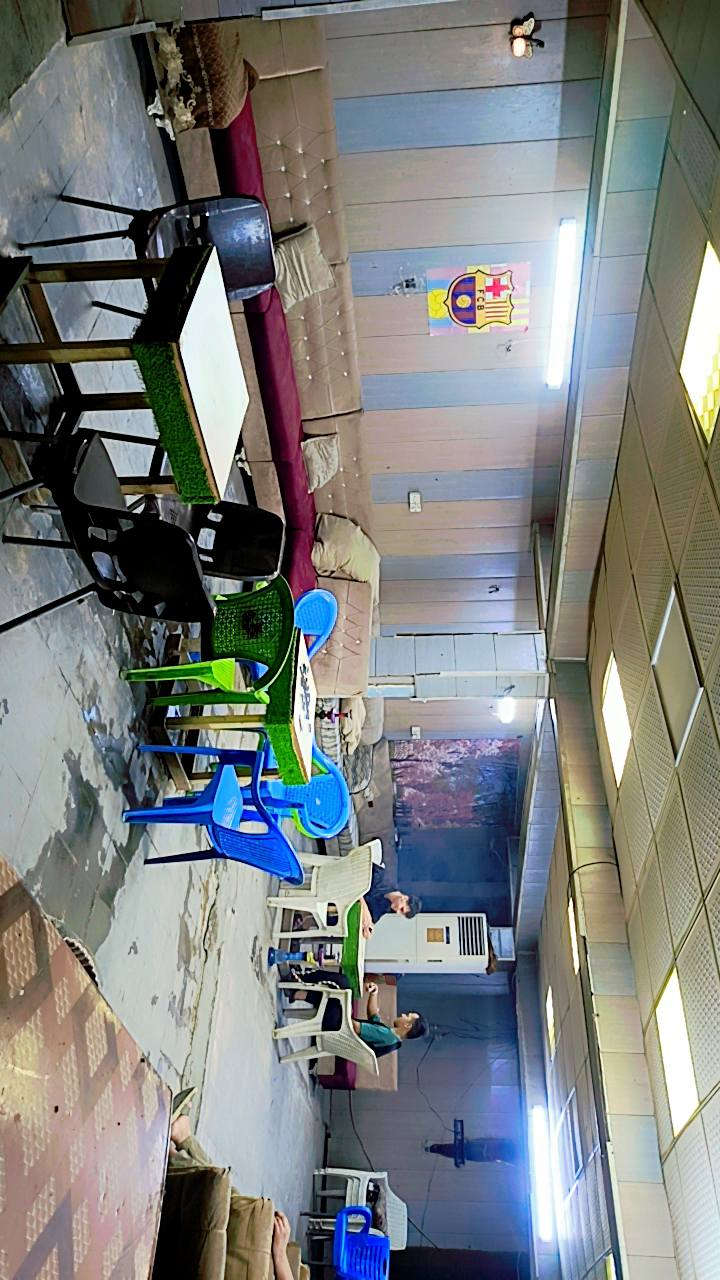 مقهى للبيع في بغداد مدينة الصدر قطاع 37 قرب مصرف الرافدين بسب عدم التفرغ
مقهى للبيع في قطاع 37 مع كل ملحقاتها 
عدد النراكيل40 + بكارات اضافيه   تقريبا 20
سبلت عمودي
ميز دومنه عدد 3 
بلازما حجم 62
مضخم صوت 
مبردات  عدد 2 بارده ثلج 
مجمده عدد 1
منقله فحم مغلقه
عدد الكراسي 15
تخم قنفات يكفي عدد 40 شخص  
راوتر +يو بي اس
الكهرباء بالشهر 70
النت 40 الف 
الايجار 300الف  بس بالشهر يعني مناسب كلش
السعر 4ملايين وربع 
للاستفسار الاتصال على الرقم ***********

