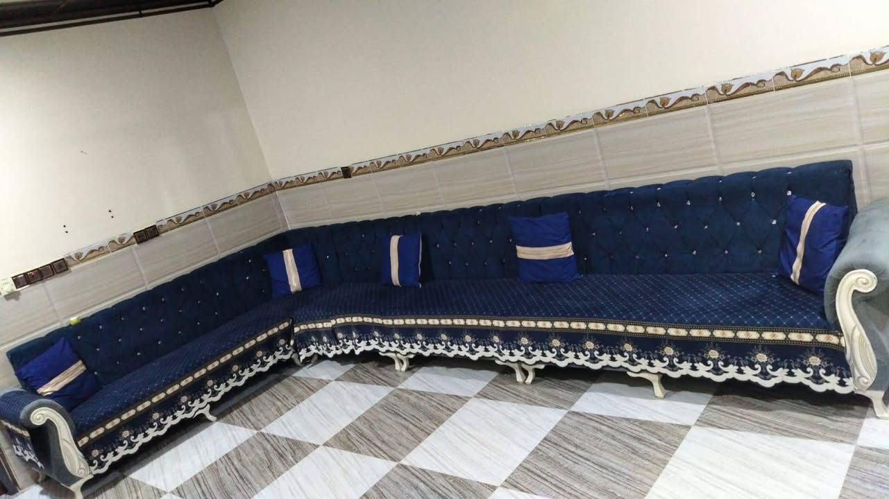 ديوان اخو الجديد اي عيب مبيه 7 أمتار سعر 200 وبيه مجال


**إذا كنت صاحب هذا الإعلان وتريد حذفه لأي سبب، رجاءا أرسل رسالة إلى الدعم الفني**