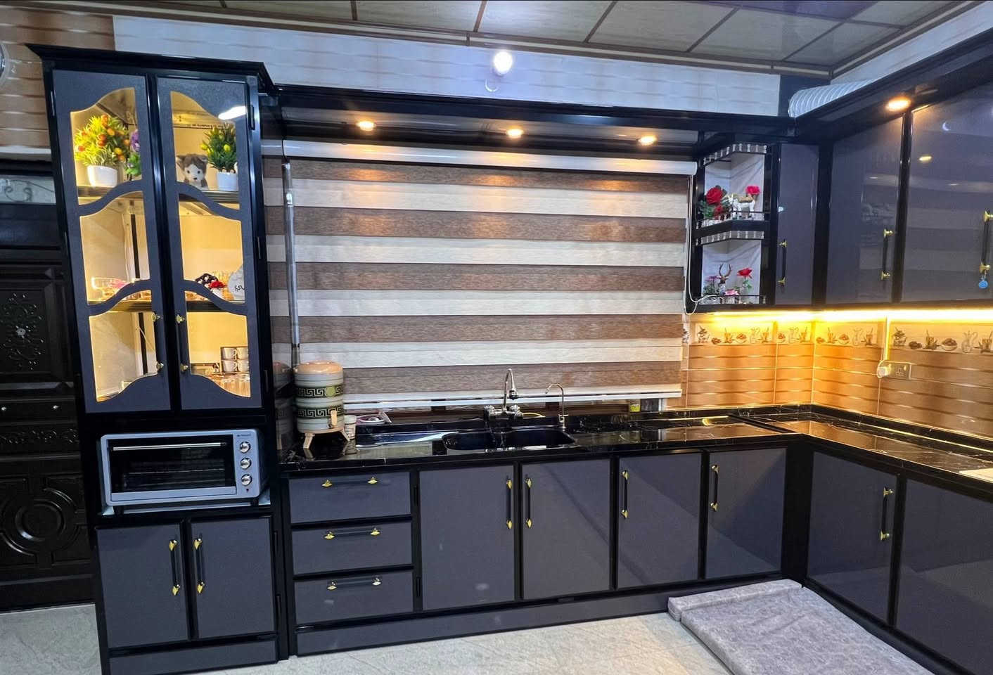 معمل بركات ابو الفضل 
للمطابخ الحديثه تفصال جميع المطابخ حسب طلب الزبون جميع القياسات متوفره عنوانا بابل واتساب ***********
