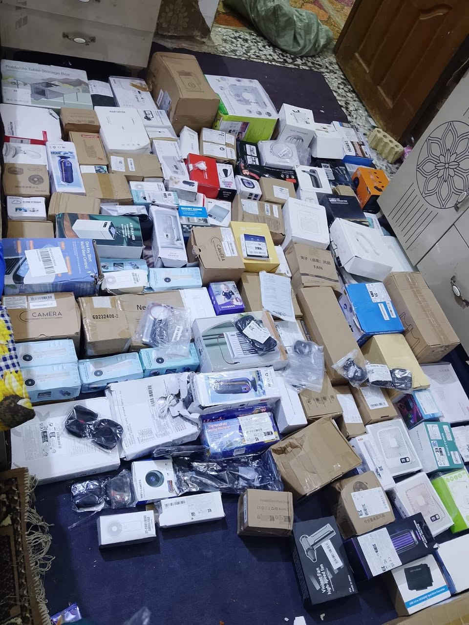 شلعه ١٢٥ قطعه منوعه كلها شغال للاستفسار الاتصال على ***********
