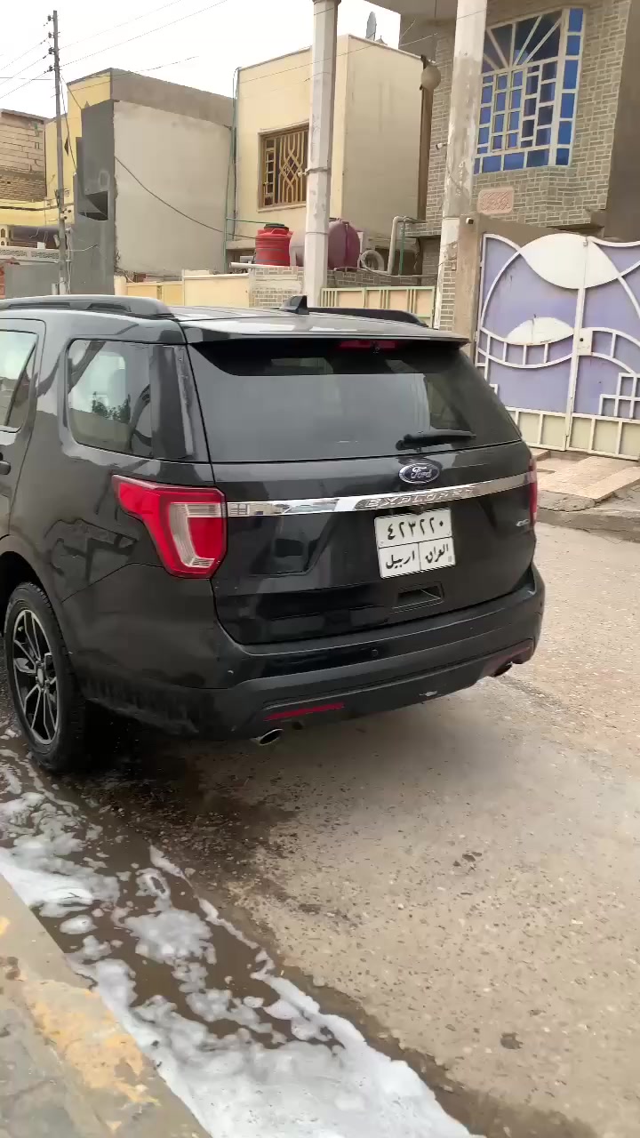 سلام عليكم سياره فورد اكسبلورر مديل 2016 سياره وارد أمريكي سياره محرك 6 سياره حلوه بيه ضربه بل باب ترجع عله بارد بدون صبغ غرفت سياره حلو  كأمره خلفيه كأمره إماميه  طخم تايرات جدد سياره 7 راكب ماشيه 90 حلوه سياره تجي اتشوف مستعجل عله بيعته سعر $175 مكاني بل بصره رقم ***********

