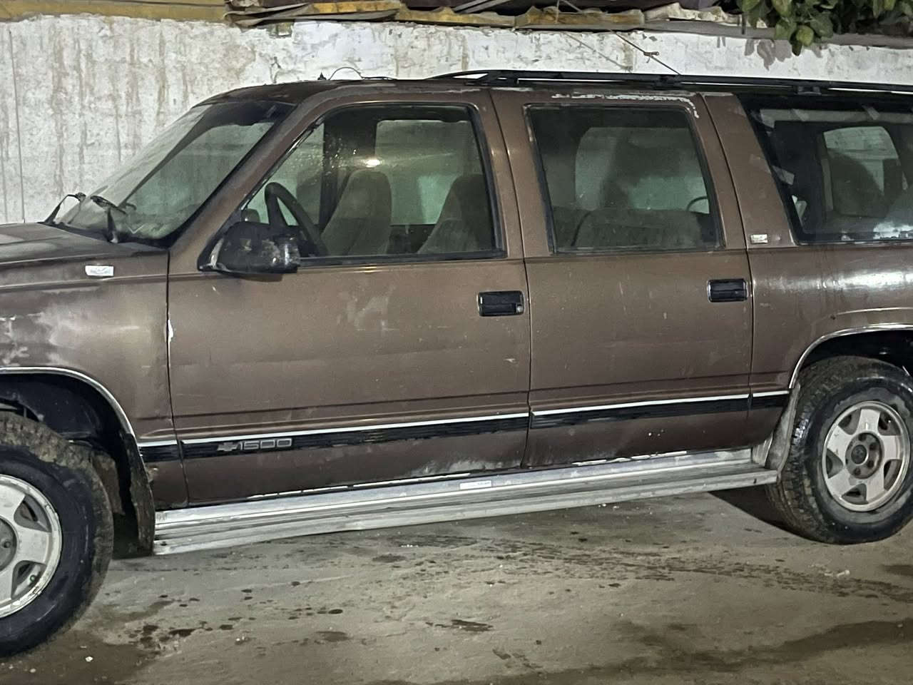 سلام عليكم سياره جمسي موديل 94سياره خير من الله كير او محرك نضيفات كير 700الحجم مكينه 350 بلاديات. سياره بالديه بدون صبغ. فقط الباب خلفي صبغ. الباقي كفاله عامه سعر 26 ورقه ملاحضه راعيها متوفي *********** رقم الهاتف
