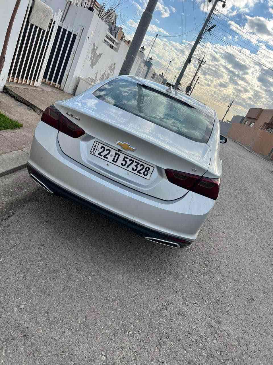 ئەم شؤفەرلیت مالیبؤیەمان هەیە بؤ فرؤشتنە مؤدیل 2018 قەپات موسەفاتە لیدران دوو پارجەی هەیە بئ ژؤرئ گیر و مەکینەی بەشەرتە تەبرید سارد و گەرم بەشەرتە رەقەم و سەنەوی نوییە تا 2030 مانگی 12 230 هەزار غرامەی لەسەرە سەیارەکی هەتا بلیی جوان جەئیزە بئ مەسروفە 4 تایەی لەژیرە سعری 110 وەرەقە و تؤزیک مجالی تیدایە  بؤ زانیاری زیادتر تەلەفؤنت بؤ ئەو رەقەمەی خوارەوە بکە *********** واتساپ عینوان هەولیر أربيل, العراق
