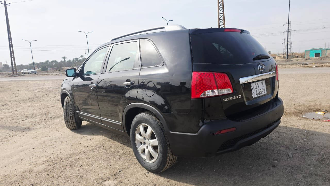 السلام عليكم سورنتو موديل 2011 امريكي داخله كلين وبلعراق صار بيه جاملغ خلفي صبغ بدون دواخل ناشر سوناره شوفه واقتنع وخابرني 
محرك 2400 دوش بحاله جيده صدر ميكانيك كير مناقصه شي حساسات مثبت سرعه مانع انزلاق مانع انحدار 
مكاني بغداد اليوسفيه ناحيه الرشيد 
السعر 127 وبيه مجال 
***********
