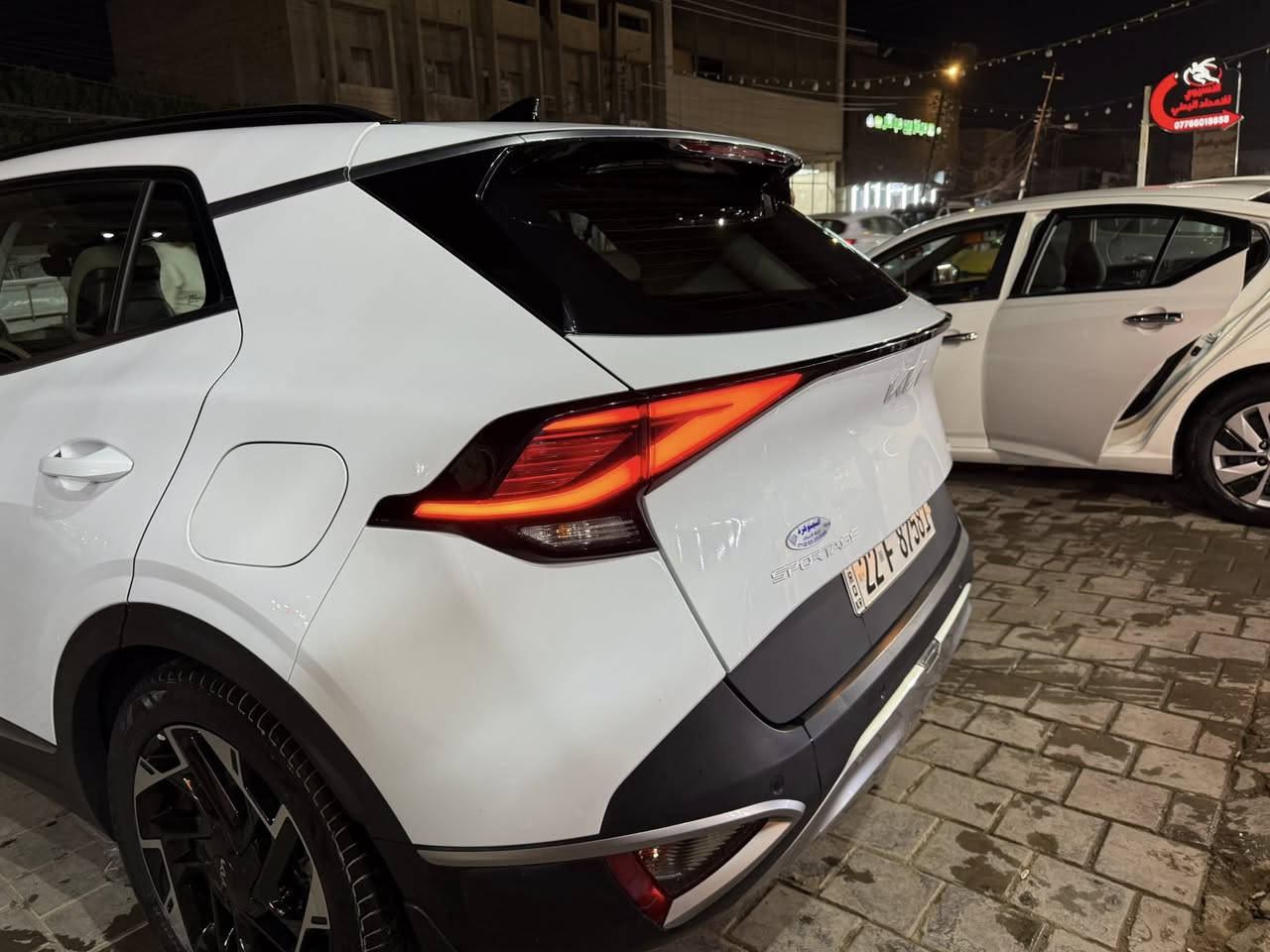 كيا سبورتج موديل 2023 خليجي
رة فول ١/١ بانوراما   

عداد المسافه 57 الف كيلو متر

📌رقم أربيل وكالة نيم 
تريد وكالة او تحويل حاضر 

مواصفات فول ١/١ 

لون ابيض

بانوراما 

كشنات بيجي مخمل

كشنات تدفئة

حساسات أمامية 

حساسات خلفية

مفتاح التشغيل بصمة

تشغيل عن بعد

بصمة دخول الابواب

دشبول شاشة متصلة 

شاشة Apple Car play

الانارة الداخلية LED +لمس

حركة المقاعد الأمامية كهرباء

تدفئة المقود 

مثبت السرعة 

أوضاع القيادة  Drive Mode

فحص أنظمة السيارة 

حساسات اطارات 

فول تحكم مقود 

شفتات ستيرن

قطعتين تبريد

هاند بريك بصمة

‏ ABS 

‏Auto Hold - أوتو هولد

‏ ISO Fex - ايزو فكس 

نظام مانع الانزلاق

نظام نزول المنحدرات

النقطة العمياء 

اشارة في المرايا الجانبية

مخرج منفذ الطاقة 

‏  Bluetooth / USB 

دمام خلفي 

سيارة كلش جديدة مكفوله

السعر 225 ورقه وبيها مجال 

اي استفسار 

*********** 

مكان السيارة بغداد الجادرية
