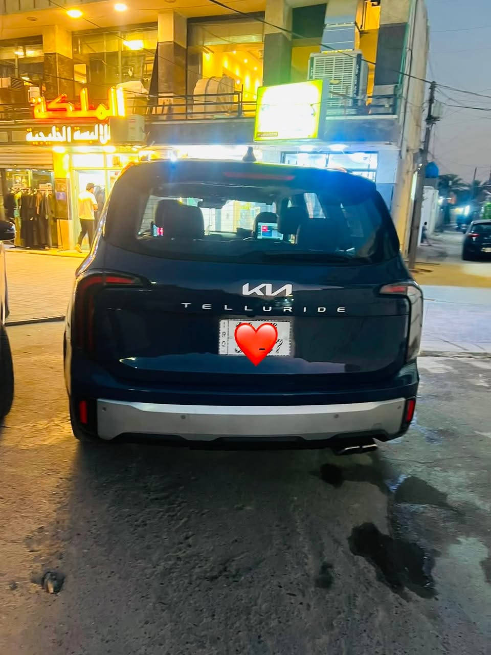 🚘 للبيع | كيا تيلورايد S موديل 2024 - وارد أمريكا
� السعر: 24,000 دولار

✅ موديل: 2024
✅ محرك: 3.8 لتر V6 
✅ ناقل حركة: أوتوماتيك
✅ عدد المقاعد: 7 ركاب
✅ العداد: 60,000 كم
✅ اللون: أزرق
✅ المقاعد: جلد
✅ المواصفات الأمريكية

أهم المواصفات:
✔️ شاشة 12.3 إنج
✔️ كاميرا خلفية
✔️ مثبت سرعة ذكي
✔️ مراقبة النقطة العمياء
✔️ نظام المحافظة على المسار
✔️ حساسات أمامية وخلفية
✔️ فتحة سقف
✔️ شاحن لاسلكي
✔️ مقاعد كهربائية مع تدفئة
✔️ نظام المفتاح الذكي (بصمة)
✔️ شاشة عرض على الزجاج الأمامي (HUD)
✔️ حساس مطر
✔️ جنوط 20 إنج

✔️ ABS، مانع انزلاق، وثبات إلكتروني

📍الموقع: بغداد
ملاحظة السيارة شهداء 

📞 للاستفسار: ***********
واتساب
