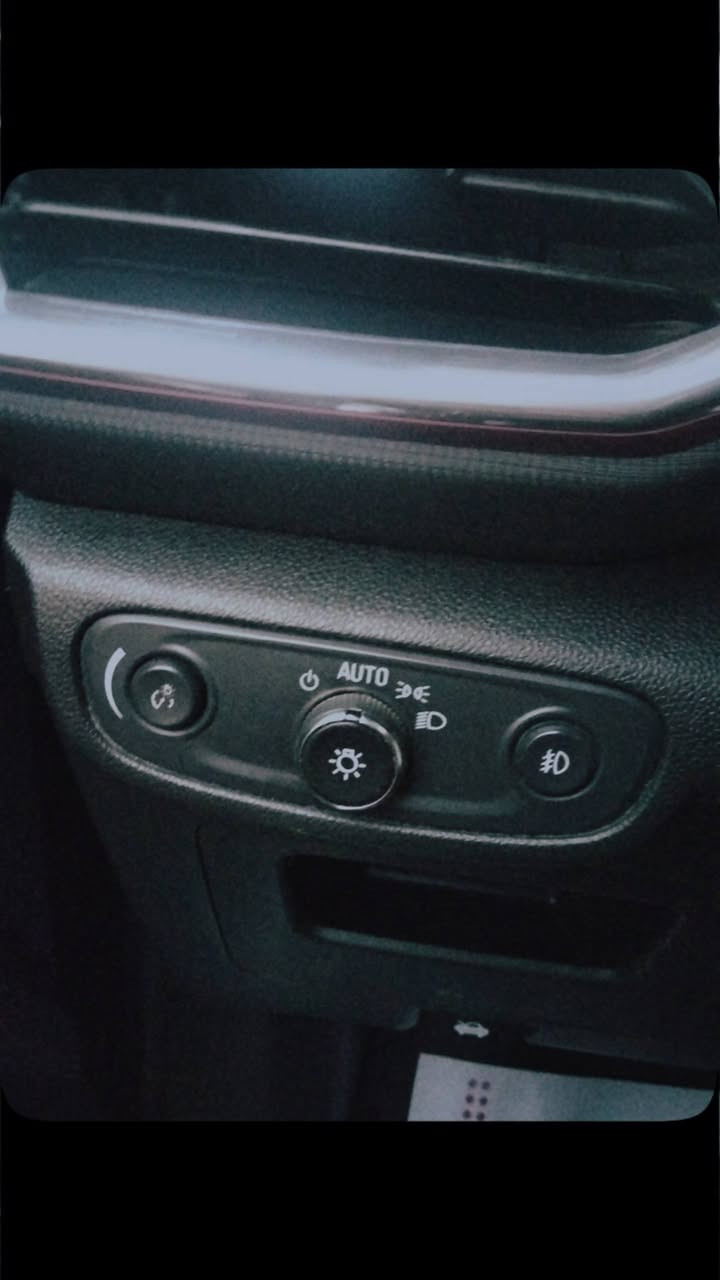 #المركبة     : شوفرليت بلايزر 2022 فئة RS لون أسود
#الرقم        :  كربلاء 
#الضرر      :  مكفولة كفاله عامه ما عده الحادث
#الكفالة : (السيارة مكفولة من ضرر الشاصي والغرق والصبغ )
#عداد_المسافة : 98 الف ميل حقيقي

#المواصفات : 

▪️شوفرليت بلايزر 2022  فئة RS ( فول مواصفات )
▪️ محرك 4 سلندر 1600
▪️ لايتات زينون عالي وواطئ اصل 
▪️ حاجب LED نهاري 
▪️ بصمة باب وبصمة تشغيل وتشغيل عن بعد   
▪️ اشارات بالمرايا الجانبية
▪️ رادار امامي تفاعلي متعدد الاستخدام
▪️ حساسات الانحراف عن المسار 
▪️ المقاعد الاماميه تدفئه
▪️  اربع أنظمة قياده 
▪️ ويل حجم 21 اسود اصل مع طقم تاير كونتينتال
▪️ حساسات الاجتياز الجانبية ( نقاط عمياء )
▪️ حساس خلفي مع كامره خلفيه اصل
▪️ غرفة السيارة جلد  اسود اصل 
▪️ تحكم كهربائي متكامل لمقاعد المقدمه 
▪️ تحكم ستيرن جهتين متكامل الايعازات مع الرادار
▪️ نظام تبريد المركبه قطعتين تبريد 
▪️ شاشة دشبول كبيرة لمجموعة من الايعازات 
▪️سستم صوت BOSE الشهير 
▪️السيارة فول مواصفات ، جديدة وبوضع الشركة.

السعر المطلوب : 135 

الاتصال على : ***********
