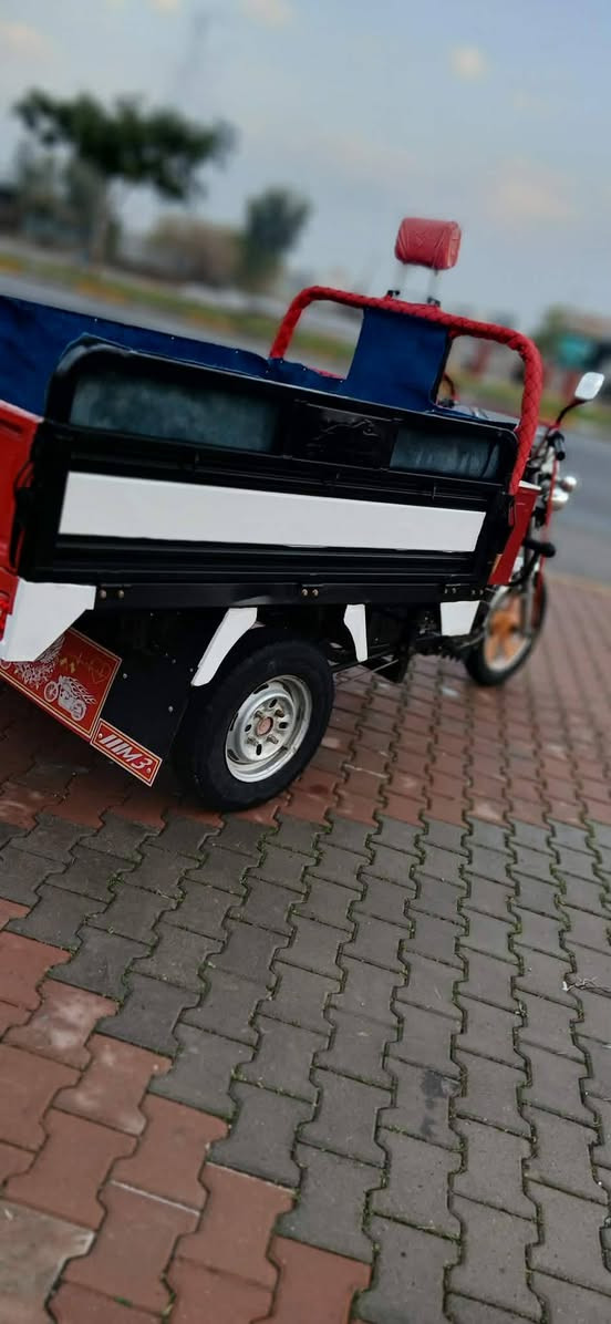 السلام عليكم ستوته للبيع اي  عيب ما بيه كهربائيات شغاله  ركبه شرط محرك شرط موديل2021 السعر مليون و 100 وبي مجال بسيط عنواني كركوك  اخوان عالخاص ما اجاوب .وهذا رقمي***********
