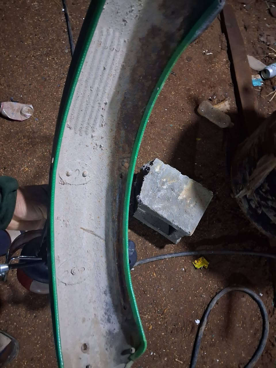 سلام عليكم للبيع جاملغ خلفي الماني ٨٢ كامل السعر. ٣٥ مكاني فلوجة هاتف *********** يوجد توصيل جميع محافظات من رخصت مدير الكروب المحترم
