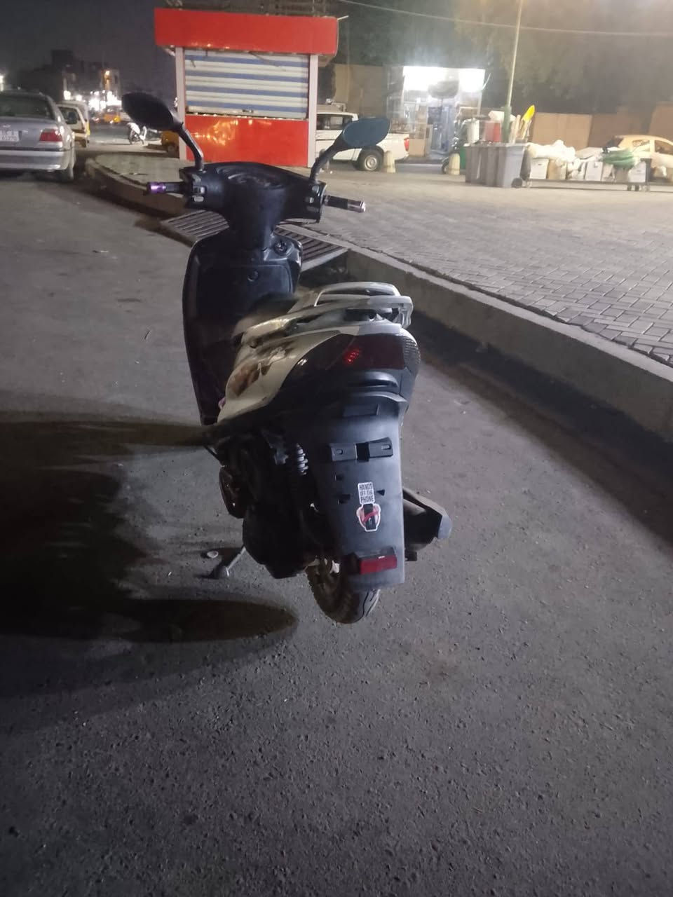 ماكس 140Km يباني 
محرك ناعم اخرس بحالة الرمبة 
اوراق منفيس كاملة  شلعة معدل خرسة 
ملحة برغي ممفتواح بيها على حالت الرمبة 
السعر 450
مكان بغداد الجديدة 
‏‪***********‬‏

