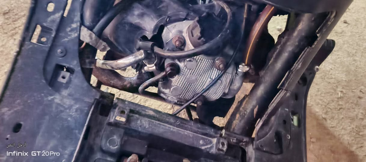 درجه فراشه للبيع بيها عطلات بصيطه شغاله محركه زين الكابرته تخنك فقط
السعر200وبيها مجال مكاني الهاشميه الساده البدبي 
***********
