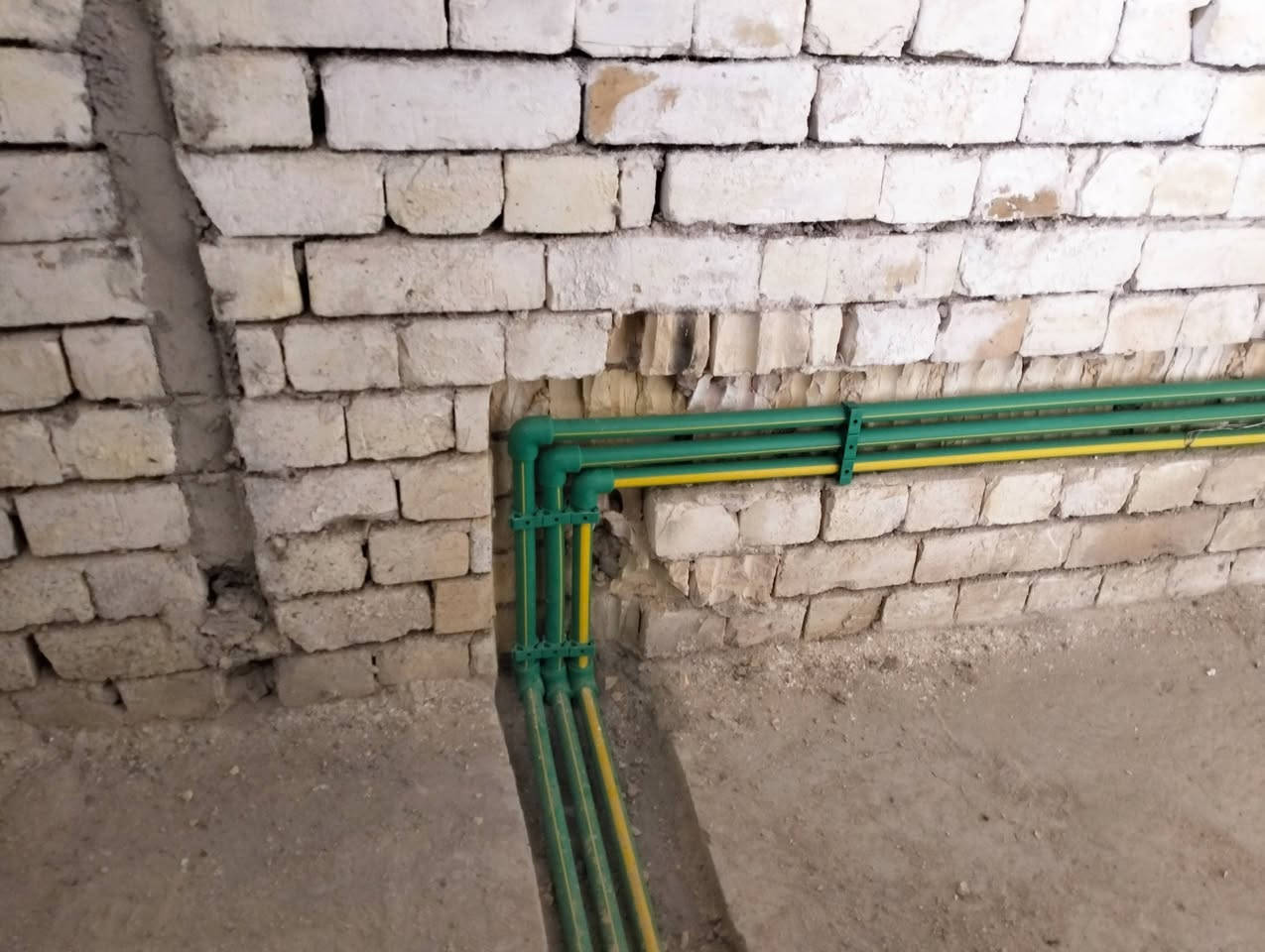 كادر تأسيس ماء ومجاري
نضامنه العمل الحديث _غربي دفن _شرقي دفن _خلااطات دفن _نضام نزلااتت  _نضام بطاريه

حفر أبي تشطيب شغل تثقيب كور.
فحض رطوبه 
درجه أولى 
جميع مناطق بغداد.   
اشتغل حسب طلب ابو البيت خابر وتدلل
  للأستفسار الاتصال على الرقم ***********
