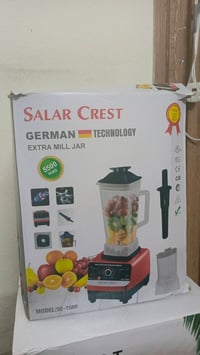خلاط ومطحنة من ماركة سالار كريست، بقوة 5500 واط وتقنية ألمانية. يأتي م...