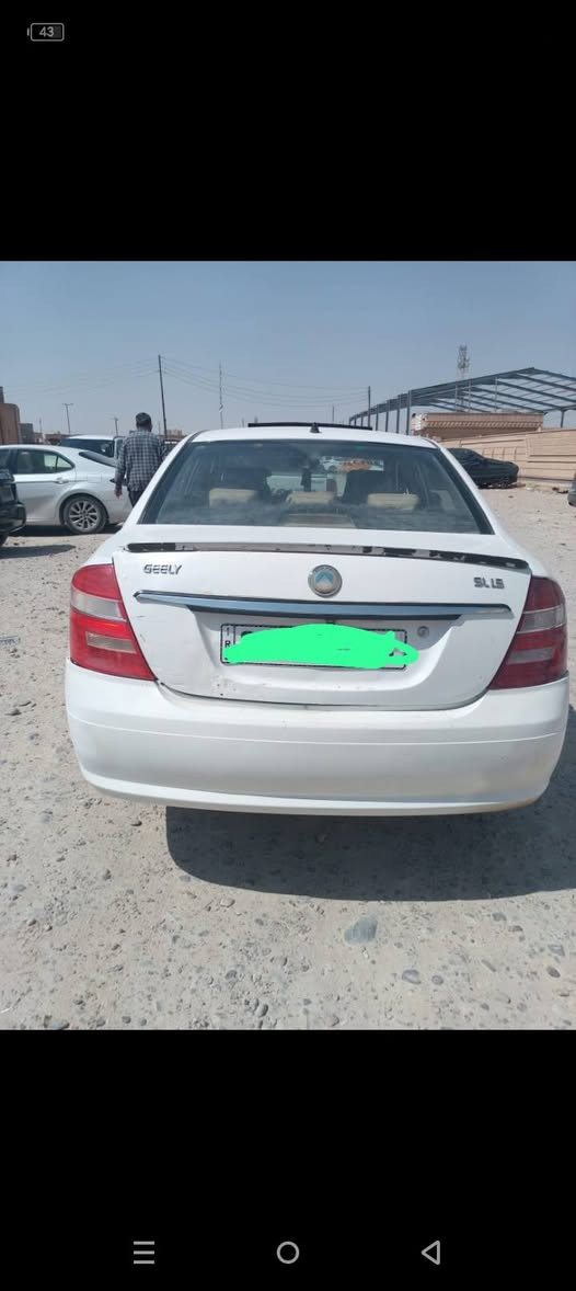 السلام عليكم 
جيلي موبل 2013
قطعتين صبغ جاملغ خلفي وباب
شاشه كامره
تبريد
رقم صلاح الدين دولي تحويل ثاني يوم هزه جديده بسمي 
سنويه ل2028
للاتصال ***********
