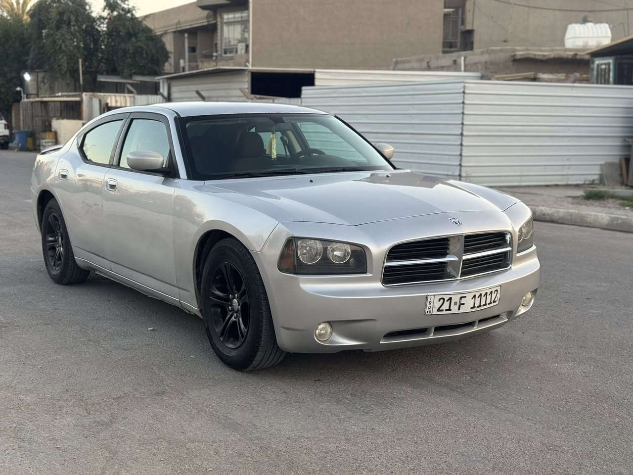 ﷽
‏‎سلام عليكم  رمضان 🌙 كريم 
للبيع او مراوس جارجر 2009 
رقم سليمانية مُميز ب اسمي
بدون ايرباك بدون دواخل
بيهة صبغ مكانات مال جراد
سيارة جديدة وجاهزة مابيهة اي نقص نضيفة مال جناي 
مكينة 3500 المرغوب
السعر #125ورقة وبيها مجال
مكاني بغداد الجديدة
*********** مصطفى
