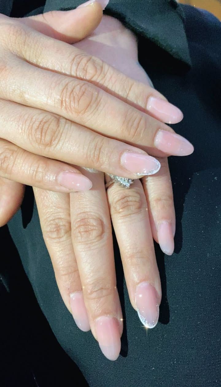 عروض لفتره محدوده 💅
اكرلك مع ديزاين اضفرين 15 الف فقط 

ضمان الاكرلك شهر 🩷.
العنوان الحسينيه السوق الاول
***********
