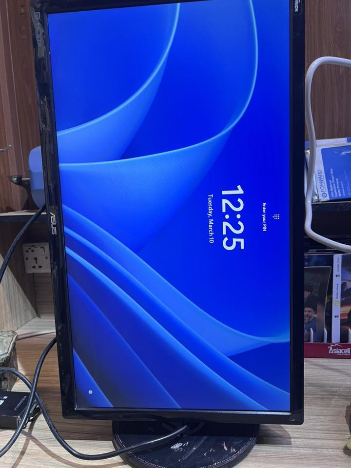 السلام عليكم ورحمة الله
🔹 كيس + شاشة للبيع بحالة نظيفة جداً

المواصفات:
 • المعالج: Ryzen 5 3500
 • كارت الشاشة: GTX 1650 4GB
 • المذربورد: B450
 • الرامات: 16GB Corsair
 • التخزين: SSD 128GB + HDD 1TB
 • الباور سبلاي: 500W RGB
 • النظام: Windows 11 Pro مفعل

🖥 الشاشة:
‏ASUS 27 بوصة – 144Hz
(بيها صبغ بسيط بالكفر الخارجي فقط)

✔️ الجهاز نظيف ومفول وجاهز للاستخدام والألعاب.

💰 السعر على الخاص

📞 للتواصل واتساب:
***********

⚠️ ملاحظة: غير متواجد كثير على الفيسبوك، التواصل واتساب
