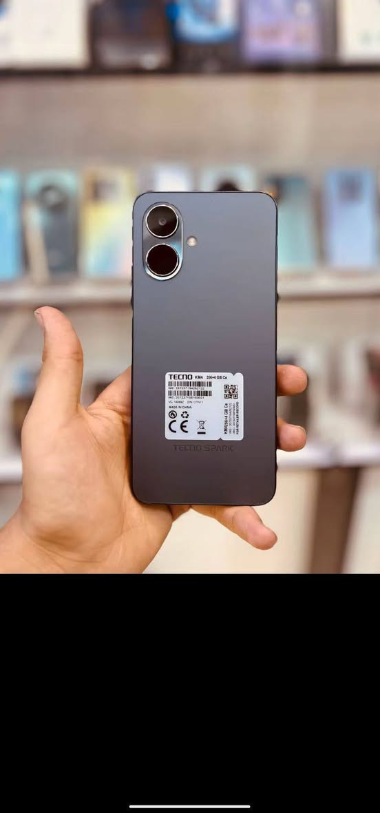 سلام عليكم ورحمه الله وبركاته جهاز للبيع ماصار اسبوعين من اشتريته جديد اسمه تكنو سبارك كو2 ذاكره 128/ العشوائية 8/بل ببجي 30 افريم كامرت الجهاز اتخبل/السعر 100 مكاني كربلاء الحر  موجود اتصال و واتساب هم بي ***********/
