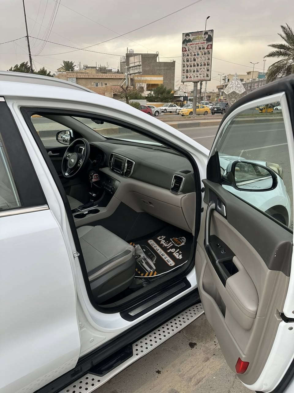 سبورتج موديل 2017
خليجي مكفوله من حادث كير ومكينه 
ماشيه 117 
السعر 175 بيه مجال 
مكان بغداد حي اور 
***********
