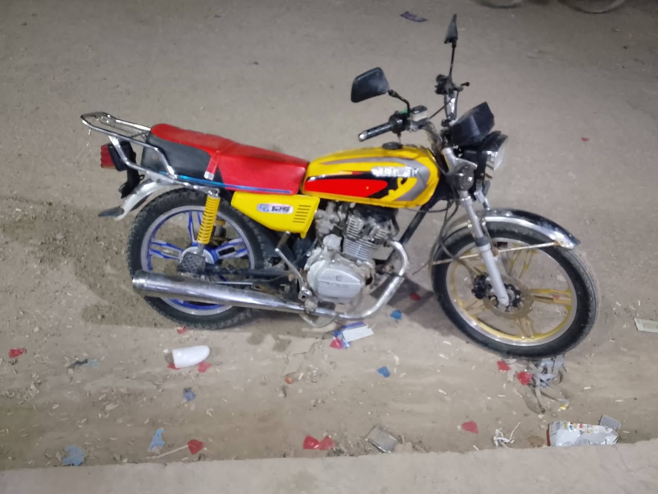 السلام عليكم دراجه ايرانيه خمسه كير موديل 22 دراجه خير من الله كهربائيات كلها شغاله  نكره سلف بكل وقت دراجه خير من الله سعر 425 مكان بسمايه للاستفسار ***********
