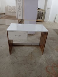 ميزمكتبي كلش نضيف35للستفسار 07706655602