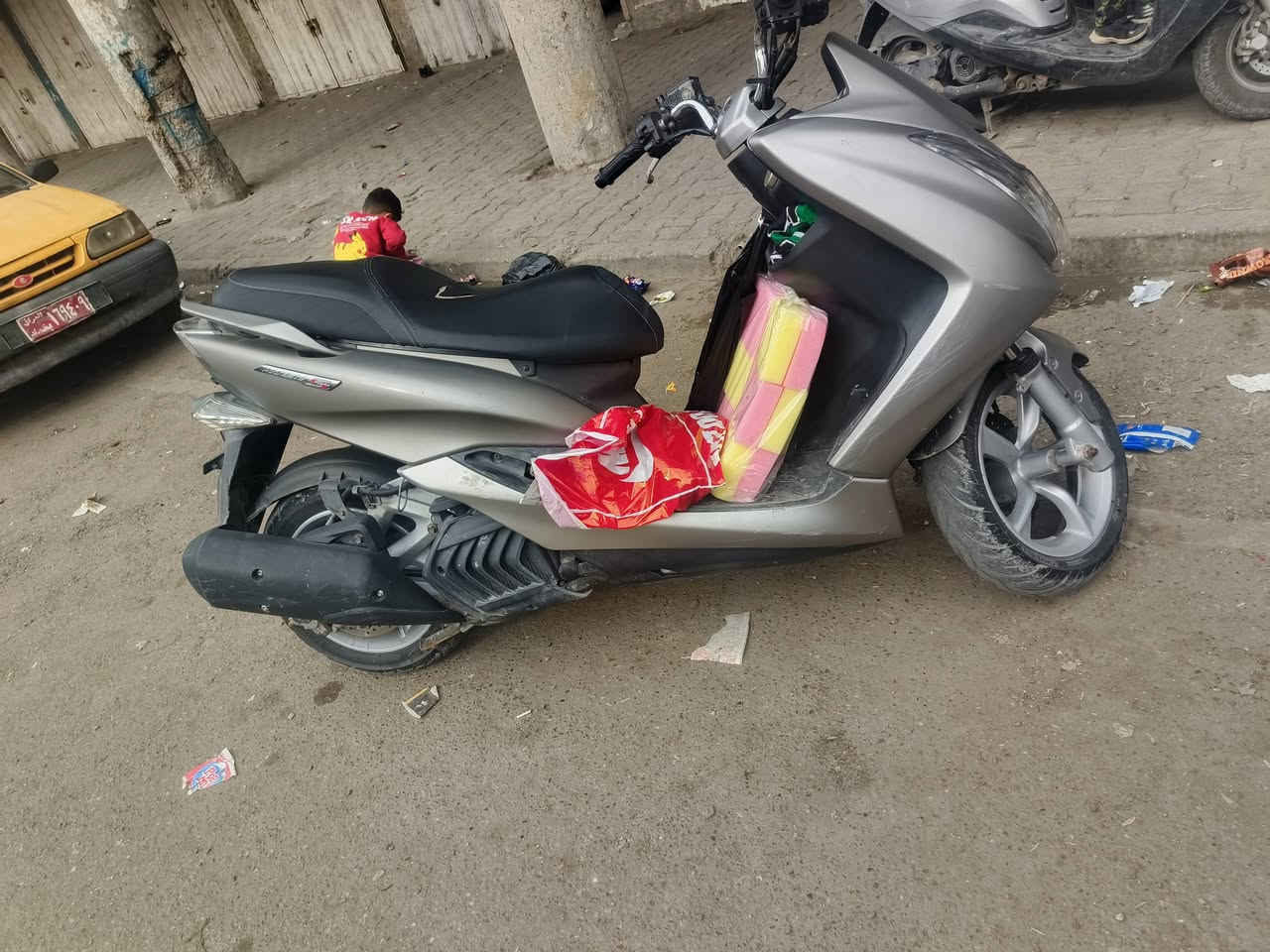 السلام عليكم
ماحسته s 2019
ماشيه 58 
ستاند كهربائي 
حساسات طسات 
دراجه برغغي ممفتوح تاخذه من باب بيت اذ شي مرجوعه اشتريته من معرض دبي  فول موصفات 
مراوس ويه pcx جيل ثالث لو ثاني مكاني بغداد شارع حيفا


**إذا كنت صاحب هذا الإعلان وتريد حذفه لأي سبب، رجاءا أرسل رسالة إلى الدعم الفني**