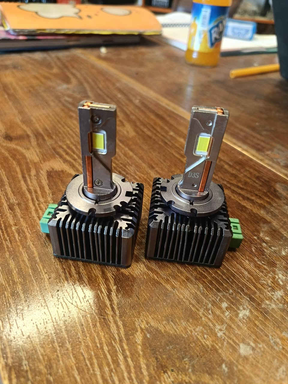 السلام عليكم اخوان
لدى دبل مروحه عالي ناصي D1 مال جيب اصلي  بدلت عدسات سعره بالسوك 125  ابيعه 75  اصلي جاي بالمازده 
العنوان بغداد غزاليه 
***********
