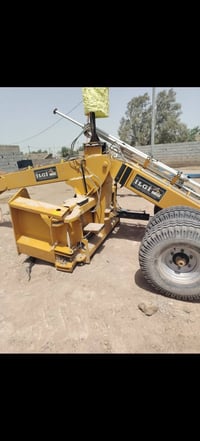 ليزر جديد مستعمل شي قليل موديل ٢٠٢٤ للتواصل 07718730567