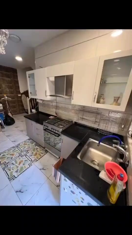 🔥تحية طيبة 
🏘️بيت مؤثث للأيجار _ حي الجامعة \المرسلات 
موقع هادئ و خدمي 
البيت مؤثث وجاهز للسكن 
واتساب ***********
🔷يحتوي على : 
🛌 2 غرف نوم 
🛋️ استقبال 
🍽️ مطبخ 
🚿 خدمات صحية 
مناسب للعوائل والسكن المريح 
والسعر ناااار 
850 الف فقط في الشهر 
للتواصل والاستفسار ***********