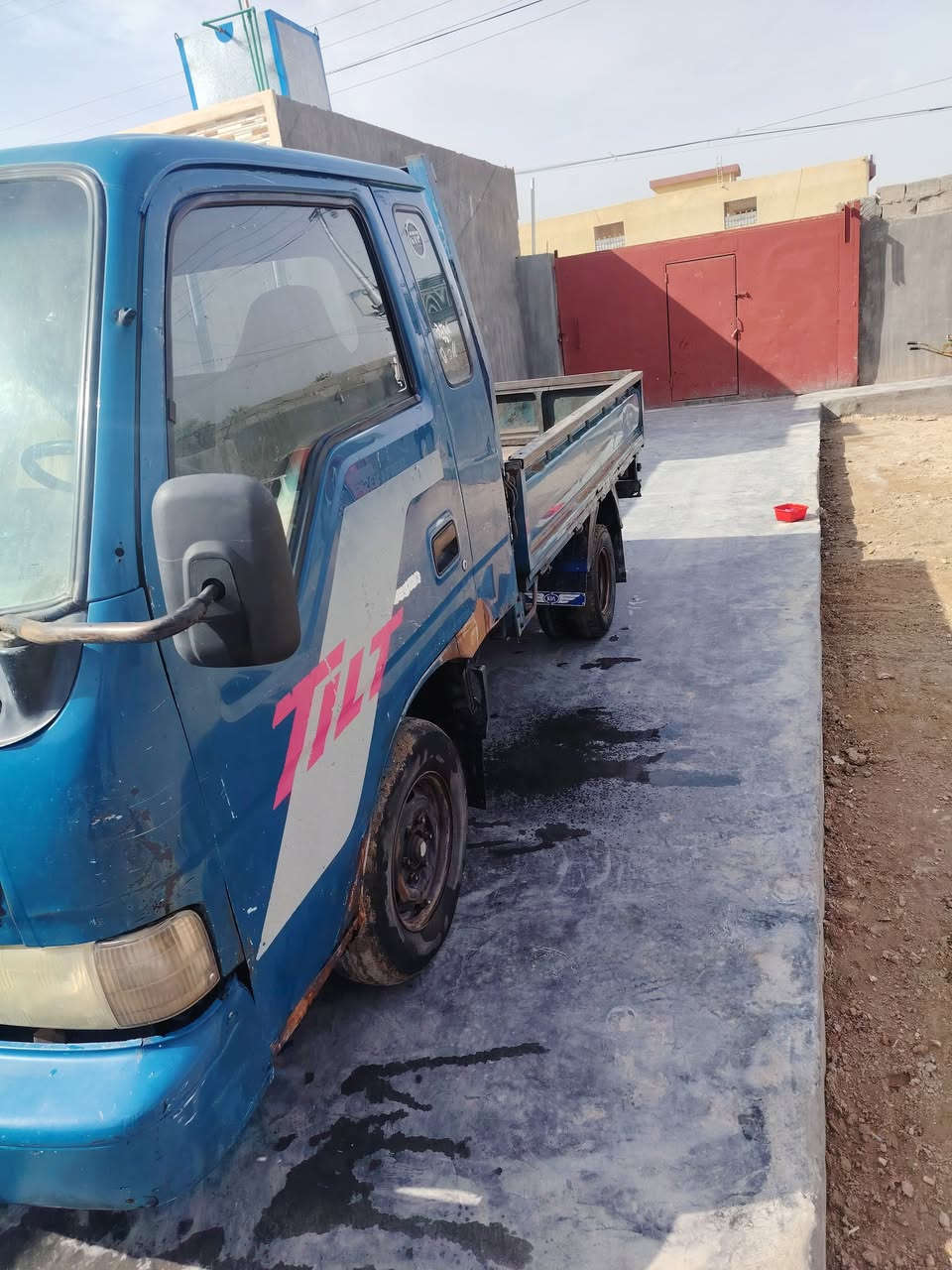 السلام عليكم كيا فونتيره رقم ديالى ألماني تحويل مباشر محرك شاصي مكفول سياره حلوه محرك 2700 سوبر
موديل 97...سعر 46 وبيها مجال  شراي تصل ***********
