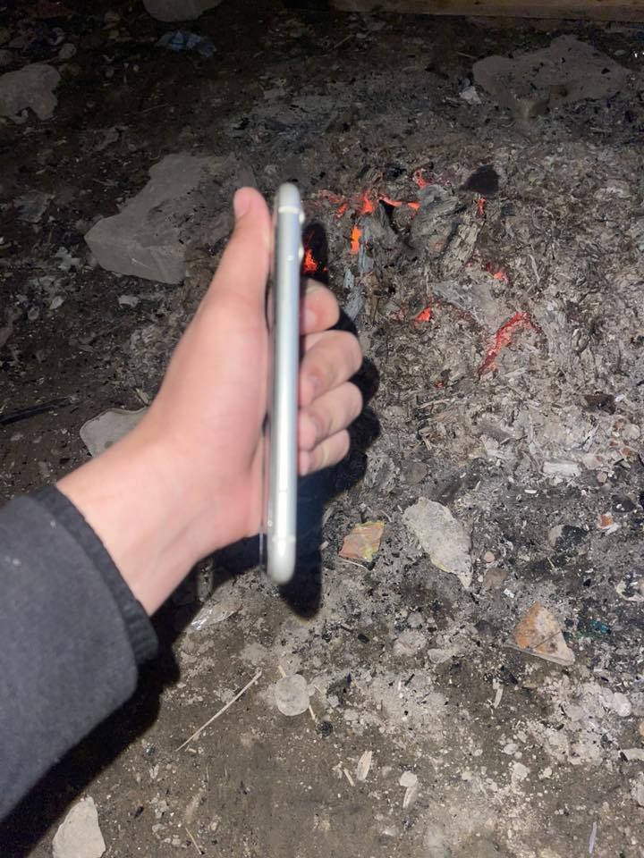 ايفون 11عادي ذاكره ٦٤ بطاريه ٧٢ جهاز وتر كلشي ما مبدل بيه وتر فيس ايدي شغال سماعه نت تصال كلشي نضافه ١٠٠/١٠٠ السعر 275  وبيه مجال ***********
