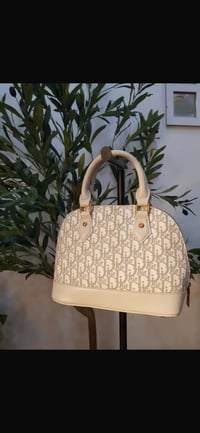 بنات • جديدة • راقية