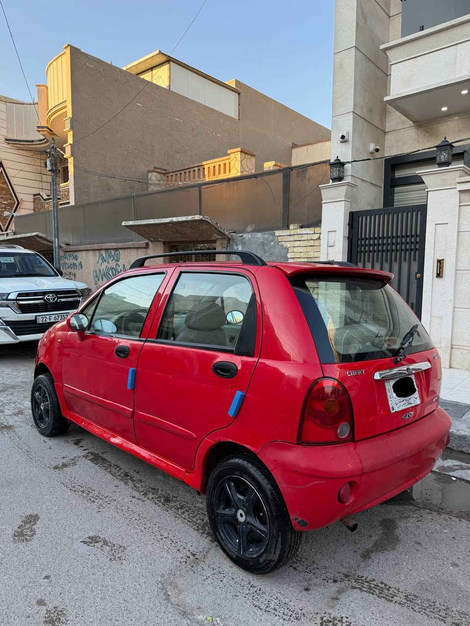 شيري كيو كيو 2013 بغداد للبيع 
السعر ب٣٣ ورقه وبيها مجال جدا بسيط 
محرك وكير ومنظومة نضيفات جدا 
تبريدها شغال ثلج 
كير اوتماتيك- محرك 4 سلندر المرغوب 
مكاني بغداد المنصور للأستفسار:
*********** رصيد او واتس اب متواجد
