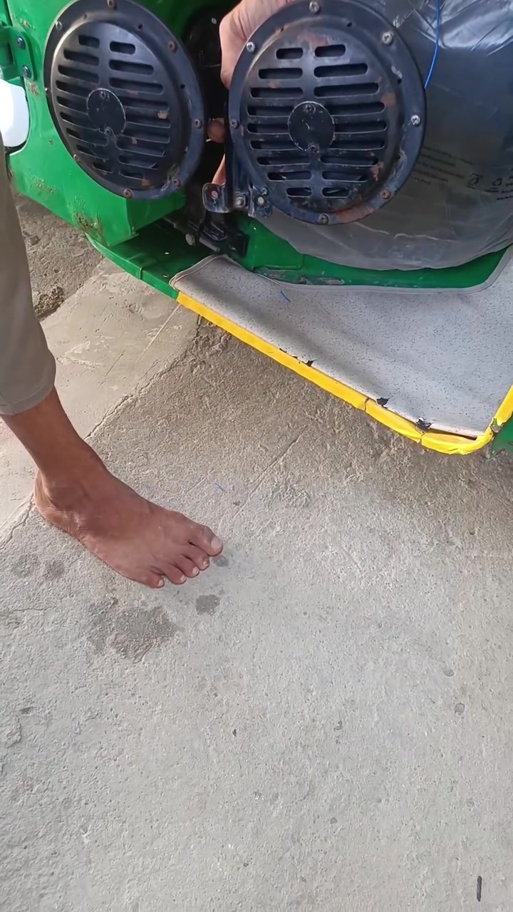 لبيع هاذ لصوت مال تك واحدلثاني فاصله  ***********

