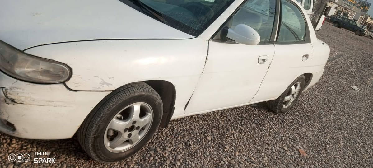 السلام عليكم ورحمة الله وبركاته
دايو نوبره مديل ١٩٩٧
كير أوتوماتيك وميكنه بلجيس 
بيها رشات صبغ بلصفاح بدون ضربه السعر ٢٨ وبيها مجال
العنوان كوت 
الرقم***********
