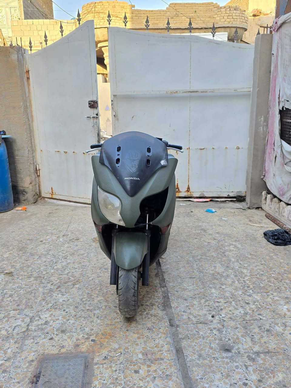 ***********يالله متاح صفر ١٠ مصبوغه جماليه فقط الدراجه نقصه عنبار بريك و تك لايت لامامي كامله شغاله كله نكره كير شغال مابيه غير ذني نقص سعره ٩٠٠ وبيه مجال مكان بابل مسيب تصال ***********
