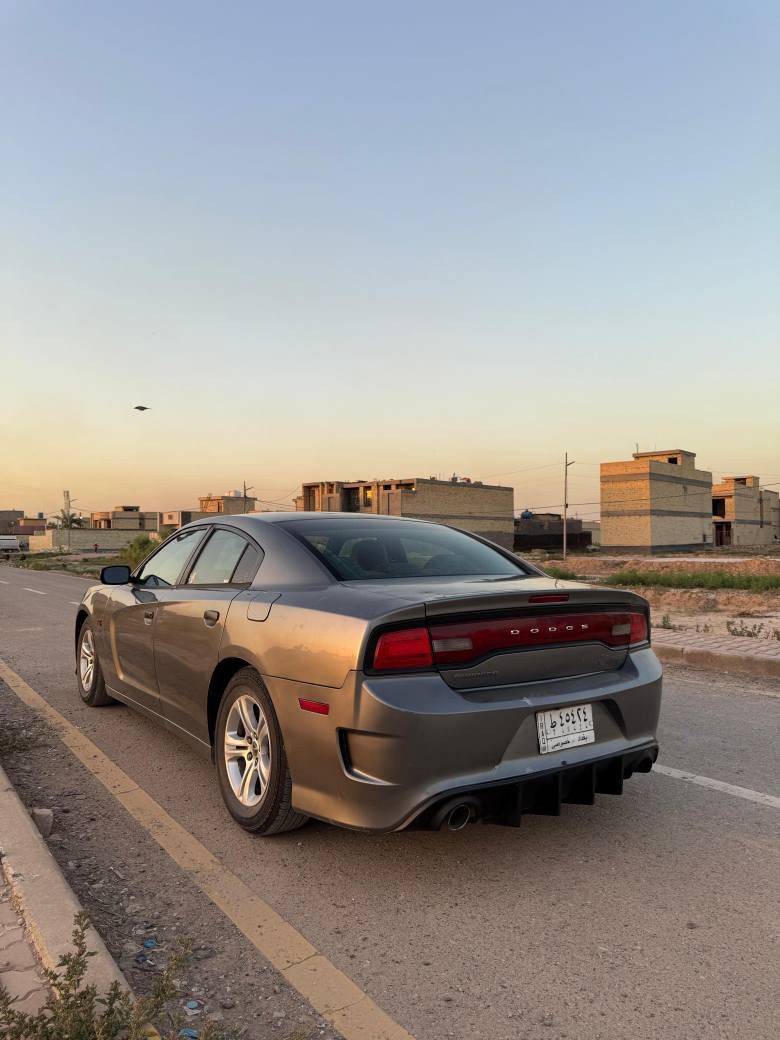 للبيع فقط بدون مراوس ولاقسط
السعر 105 ورقه 
للاتصال *********** مجال جدا بسيط
چارجر موديل 2011 رقم بغداد تحويل مباشر 
شادلها منضومة غاز للمحرك
محرك 6سلندر 3600 كير اوتو محرك وكير نظاف 
التبريد شغال .ماشيه 215 الف كيلو 
بصمه شاشه صغيره 
صدرها وسط تاير نظيف
مكفوله شواصي لغود تكم قماره بجم مكفول
وارد امريكي حادثها قبق جنطه بداية مكان الاسبير جوه الدعاميه الخلفيه 
السياره مصبوغه احزام 
صورة السونار موجوده ويا الصور الي بالاحمر طوخ هذا صبغ ومعجون والاحمر فاتح
فقط رش صبغ
المكان بغداد الزعفرانية بغداد, العراق
